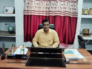 Mr.Neeraj Kumar Tyagi 